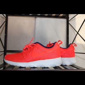 Woman’s Nike Roshe One